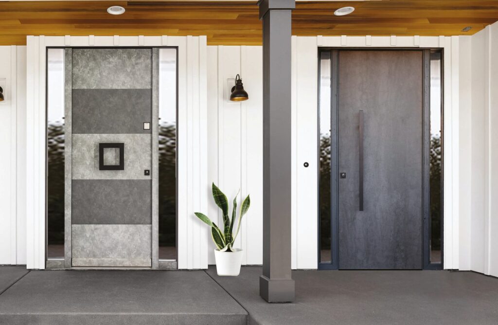 Ingresso con due porte blindate scure
