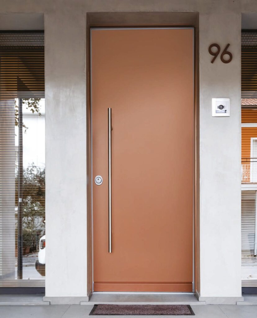 Porta blindata color rame